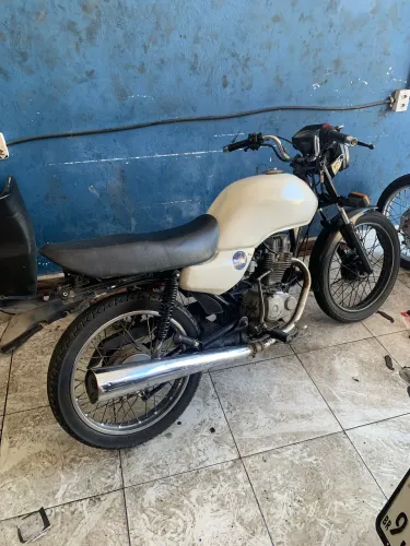 Moto em ótimo estado