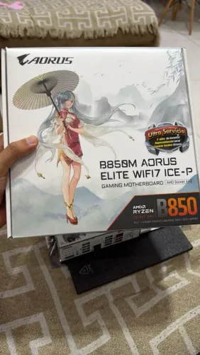 Placa Mãe Gigabyte B850M AORUS Elite Wi-Fi 7 ICE-P Socket AM5 / DDR5