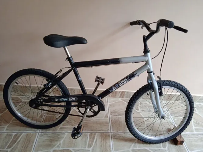 Bicicleta aro 20 Star Wars - Preta e Cinza