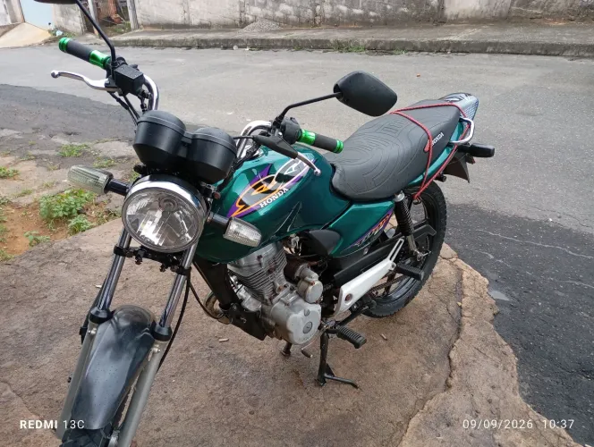 Vende se cg Titan ES ano 2000