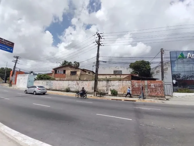 Terreno à venda, 1177 m² por R$ 2.300.000,00 - Dias Macedo - Fortaleza/CE