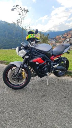 Triumph street triple R