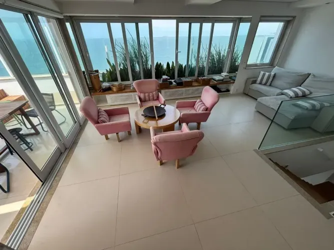 Cobertura a venda Duplex no Bairro do Leme - RJ