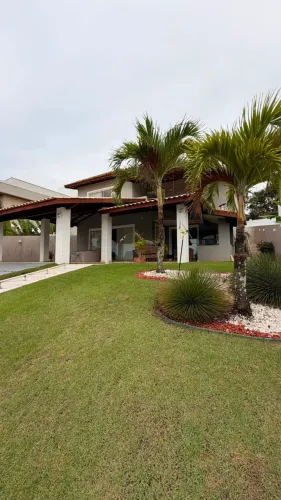 CASA DE ALTO PADRÃO À VENDA E LOCAÇÃO, 4 SUÍTES | ALPHAVILLE LITORAL NORTE 1 | BAHIA.