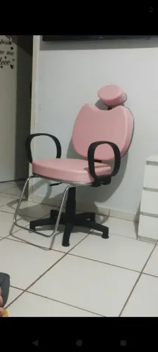 Vendo cadeira pra salão ,nova