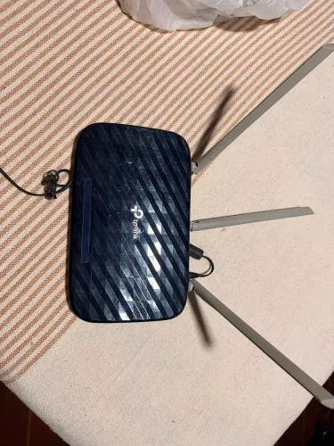 : Lote 2 Roteadores Wi-Fi (TP-Link Archer C20 + D-Link DIR-615)