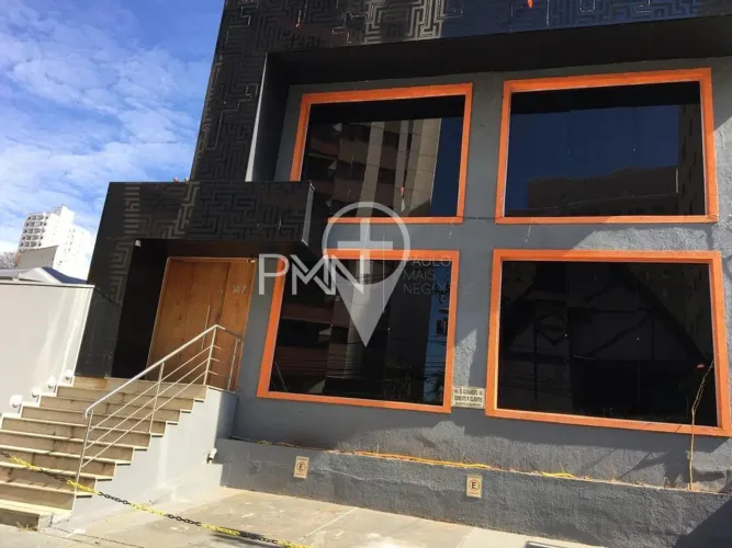 Sobrado à venda em Campinas, Cambuí, com 1 quarto, com 310.84 m²