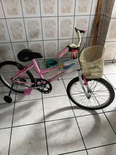Vendo uma bicleta de criança mulher
