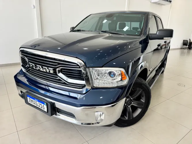 Ram Classic Laramie 5.7 V8 16V Gasolina 4X4 Aut. 2023