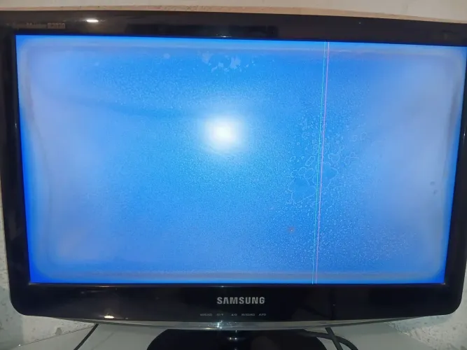 Monitor quebra galho Samsung 20 polegadas