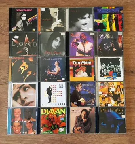 CDs originais usados, todos em boa condição.