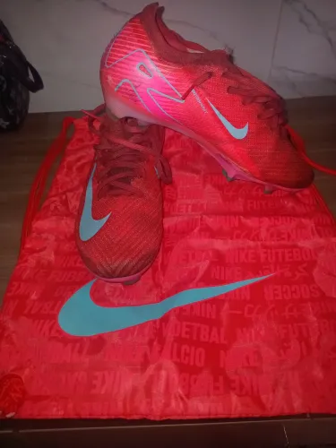 Chuteira Nike Campo