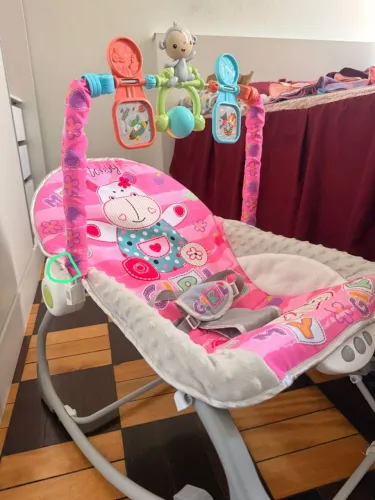 Cadeira que treme para bebê 