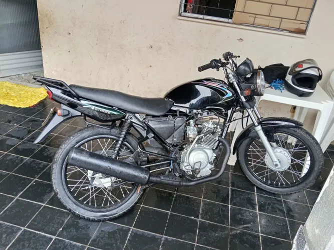 YBR 125 E 2006
