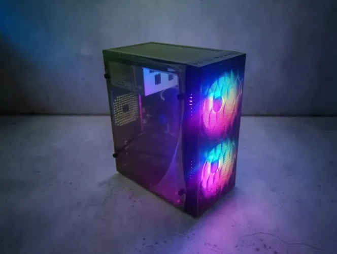Pc gamer novo na caixa