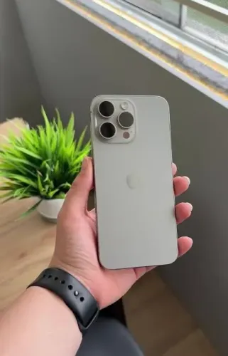 iPhone 15 Pro Max 512gb seminovo com garantia
