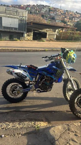 MOTO DE TRILHA WR 250 