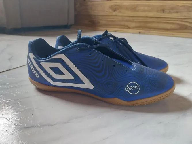 Chuteira footbal de salão / futsal UMBRO
