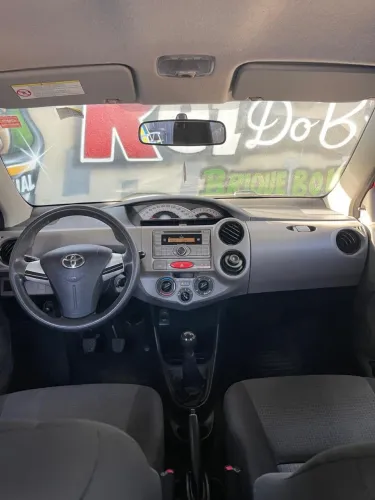 Toyota Etios XS 1.3 Flex 16V 5P Mec. 2013