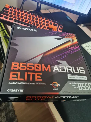 Placa mãe Gigabyte B550M Aorus Elite na garantia até 06/2027