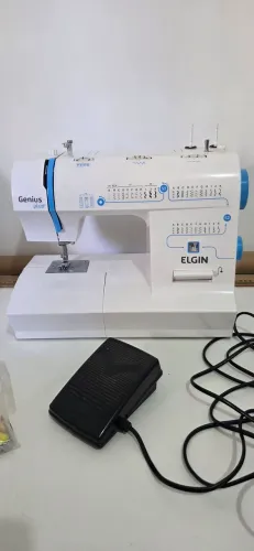 Máquina de Costura Elgin Plus