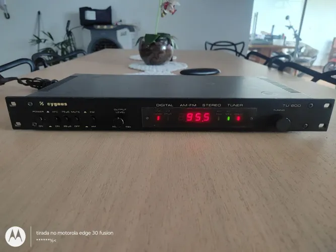 Tuner cygnus TU800