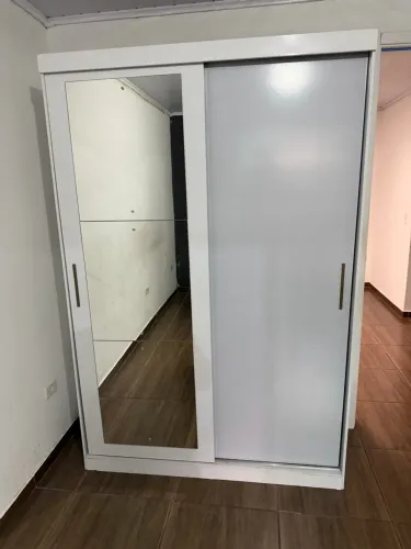 Guarda roupa duas portas