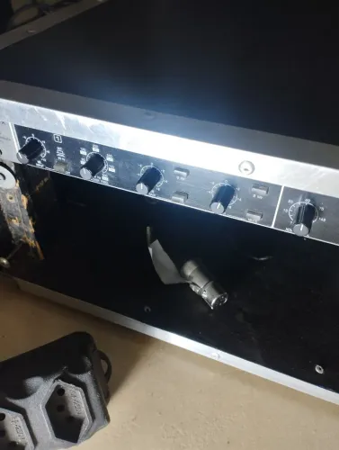 Crossover Behringer