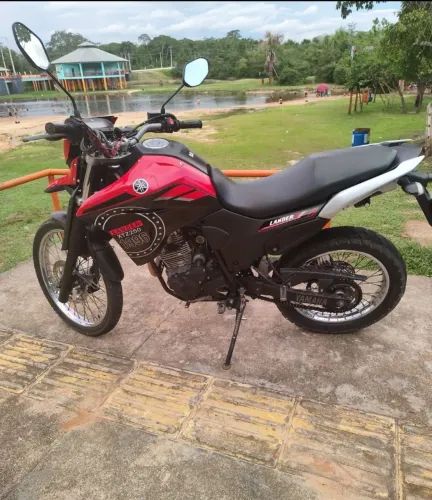 Vendo lander 250, sem detalhes, só venda, dúvida pelo chat