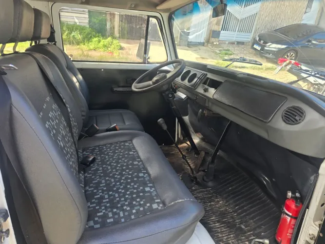 Volkswagen Kombi Standard/ Luxo/ Serie Prata 2006