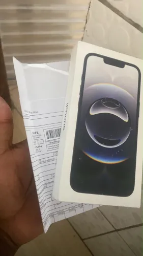 iPhone 16e 