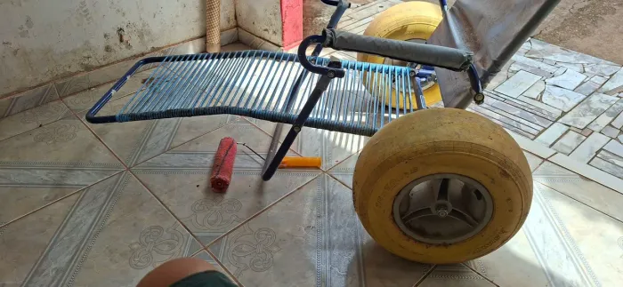 Cadeira de praia para cadeirante