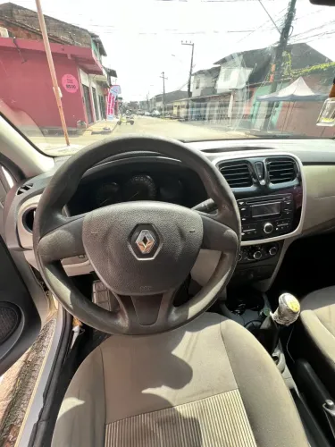 Renault Logan Expression Hi-flex 1.6 8V 4P 2016