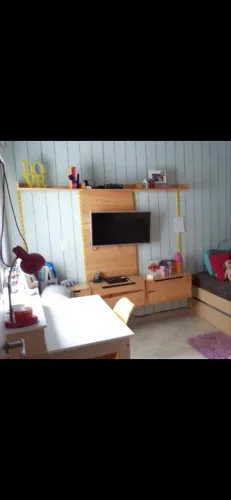 Estante linda para quarto ou sala 