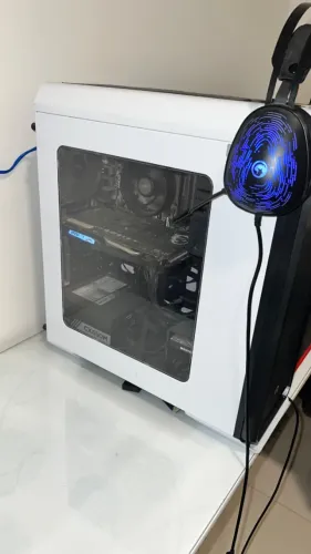 PC GAMER + MONITOR / PEÇAS SEPARADAS