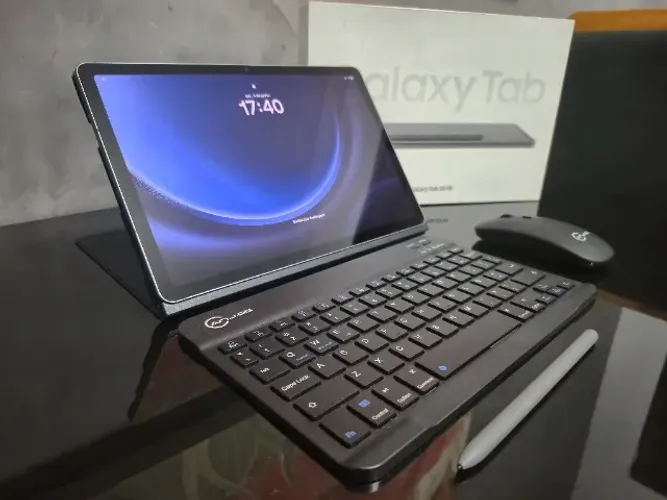 Galaxy Tab S9 FE 128GB + S Pen + Capa Original + Teclado e Mouse