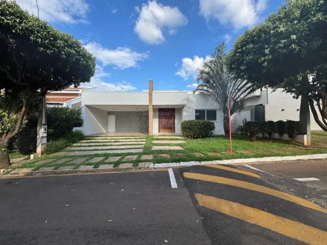 Venda de Casas / Condomínio na cidade de Araraquara