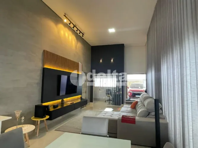 Casa residencial disponível para venda no bairro Jardim Sul em Uberlândia-MG