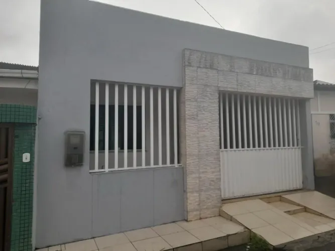 Casa para Venda em Aracaju, Cirurgia, 3 dormitórios, 1 suíte, 2 banheiros, 2 vagas