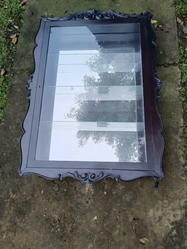 Armário antigo de embutir