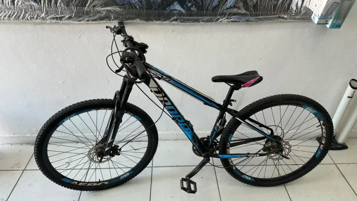 Bicicleta feminina aro 29, semi nova R$ 500.00 aceito cartão 5 vozes. 