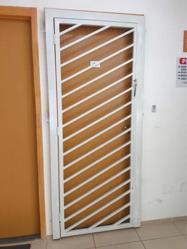 Grade para porta