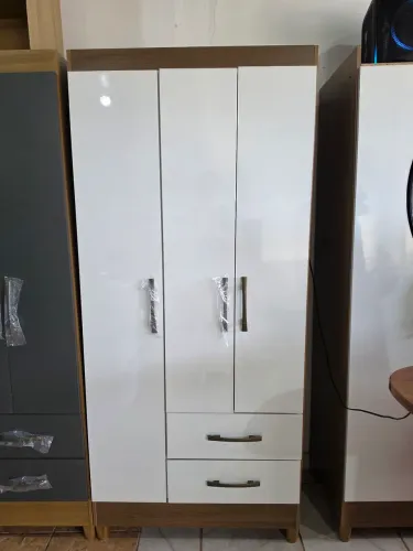 Guarda roupa solteiro novo