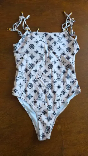 Maiô Louis Vuitton