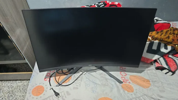 Monitor Gamer 32 polegadas 180hz marca Aoc