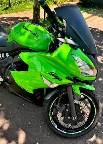 Kawasaki Ninja 650R 2011 com apenas 41.000 KM