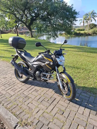 Vendo fazer série limitada unico dono