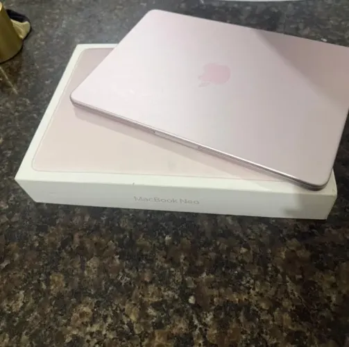Macbook Neo Apple 13"Chip A18 - Cor BLUSH