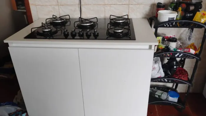 VENDO CONJUNTO BALCÃO EM MDF + COOKTOP 5 BOCAS ? EXCELENTE ESTADO!