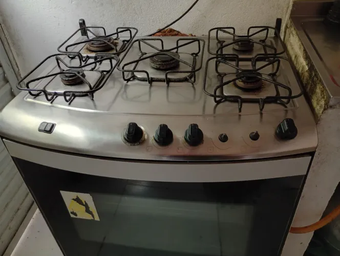 Vende-se fogão 5 bocas